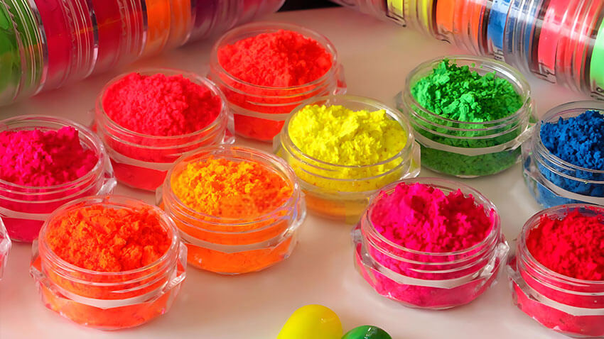 熒光顏料能一直發(fā)光嗎？揭秘?zé)晒馀c夜光的本質(zhì)區(qū)別